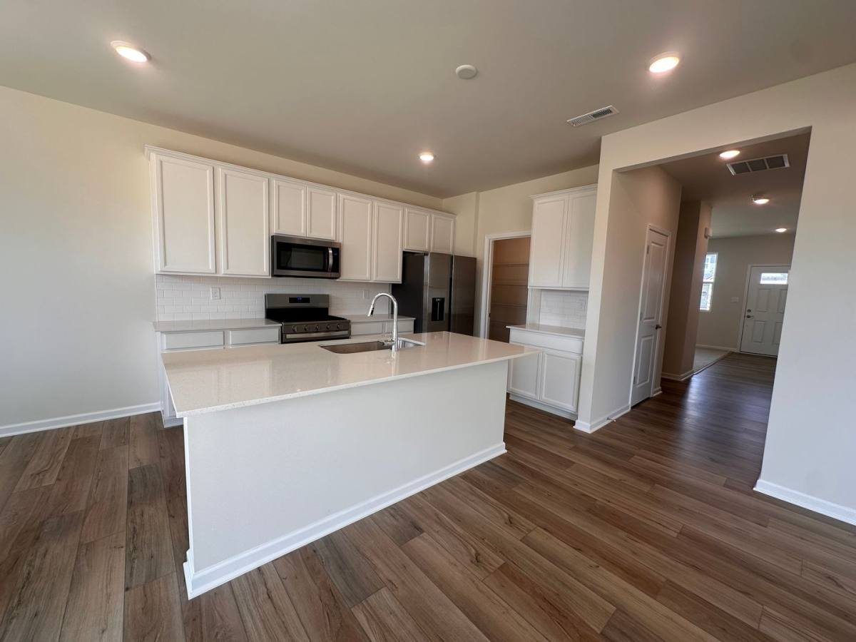 Apartment for rent at 16913 Aiken Ridge Circle, Louisville, KY 40245