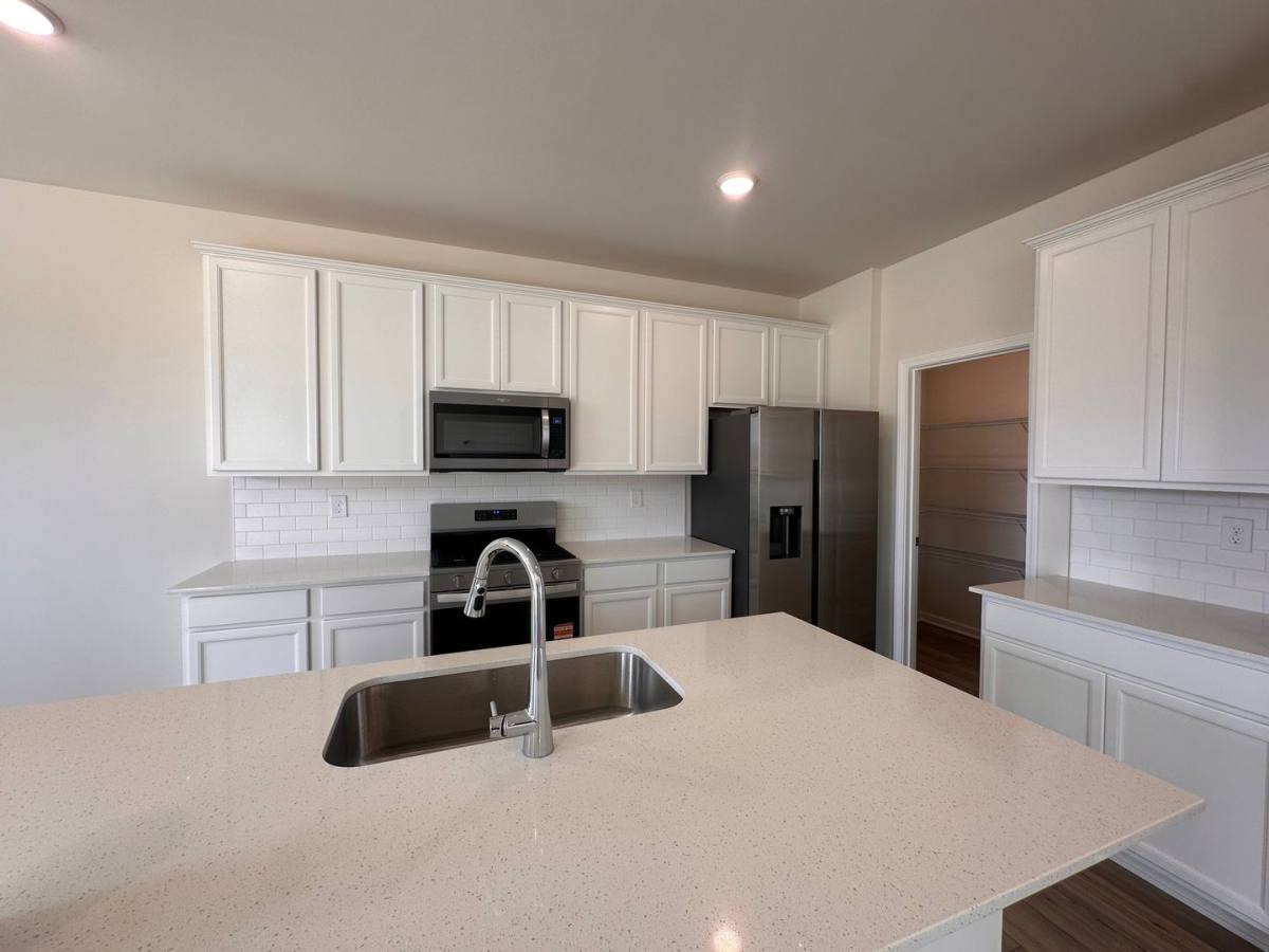 Apartment for rent at 16913 Aiken Ridge Circle, Louisville, KY 40245