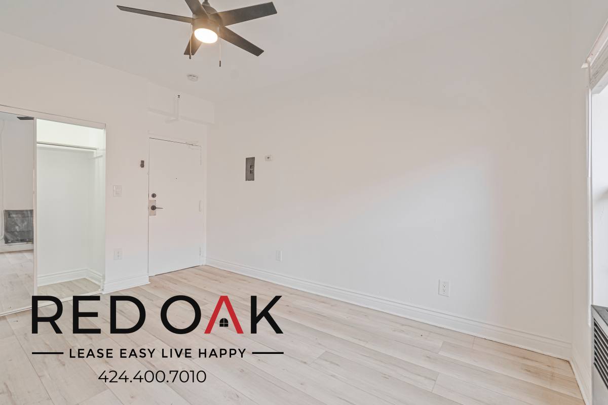 Condo for rent at 744 Beacon Ave, Los Angeles, CA 90017