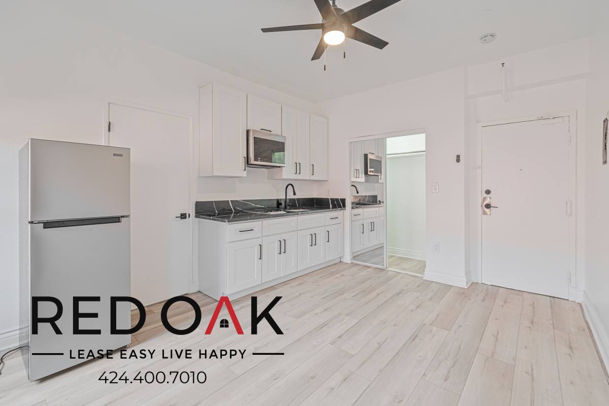 Condo for rent at 744 Beacon Ave, Los Angeles, CA 90017