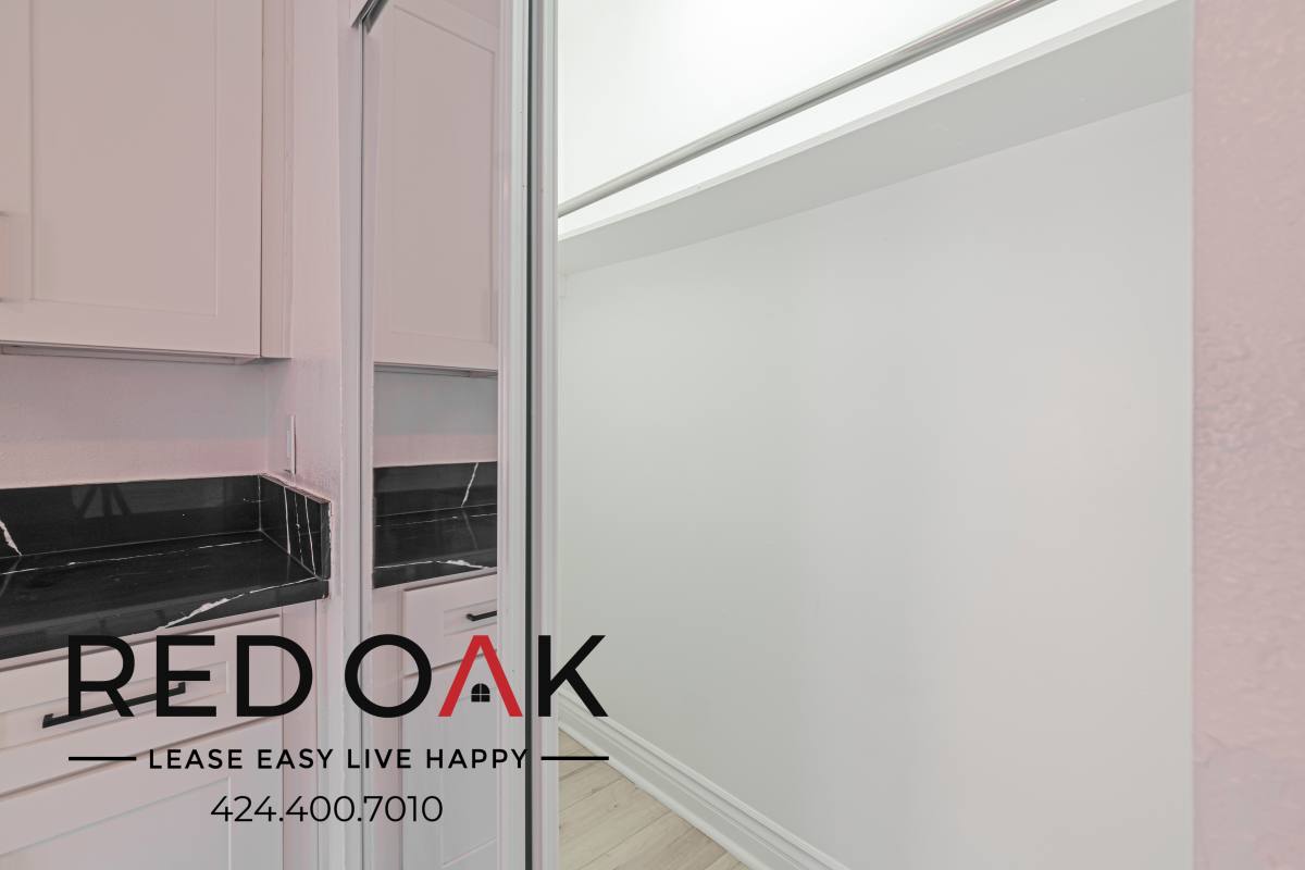Condo for rent at 744 Beacon Ave, Los Angeles, CA 90017