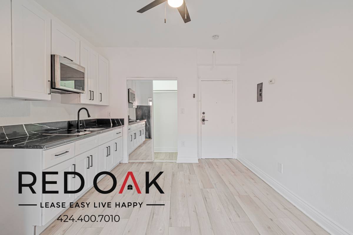 Condo for rent at 744 Beacon Ave, Los Angeles, CA 90017