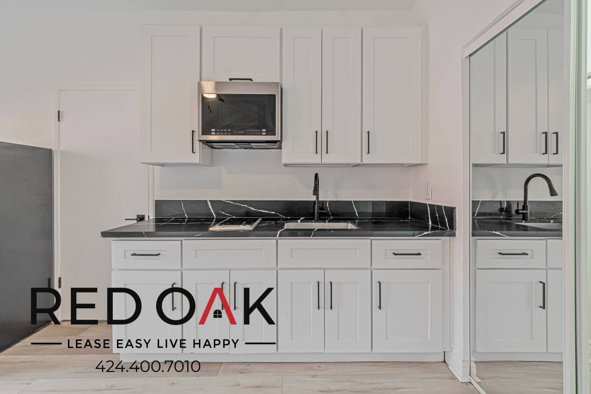 Condo for rent at 744 Beacon Ave, Los Angeles, CA 90017