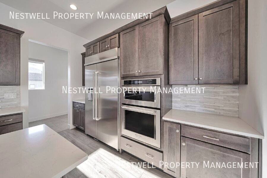 House for rent at 2346 E Snowy Peak Dr, Draper, UT 84020
