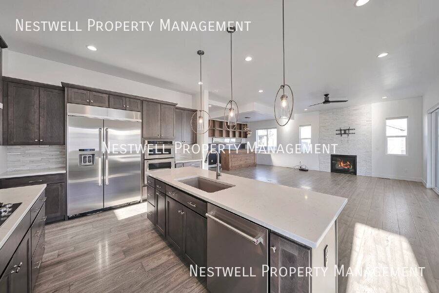 House for rent at 2346 E Snowy Peak Dr, Draper, UT 84020
