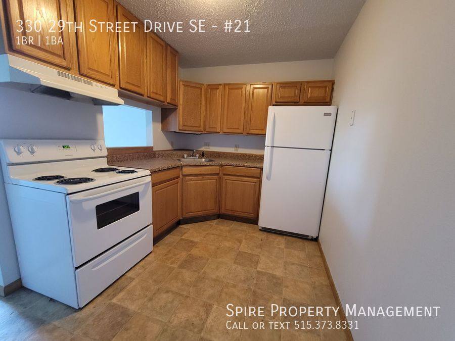 Apartment for rent at 330 29th St Dr SE #21, Cedar Rapids, IA 52403