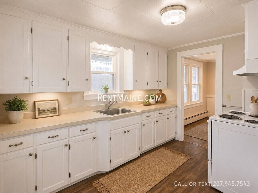 Apartment for rent at 64 Elm St #5, Auburn, ME 04210