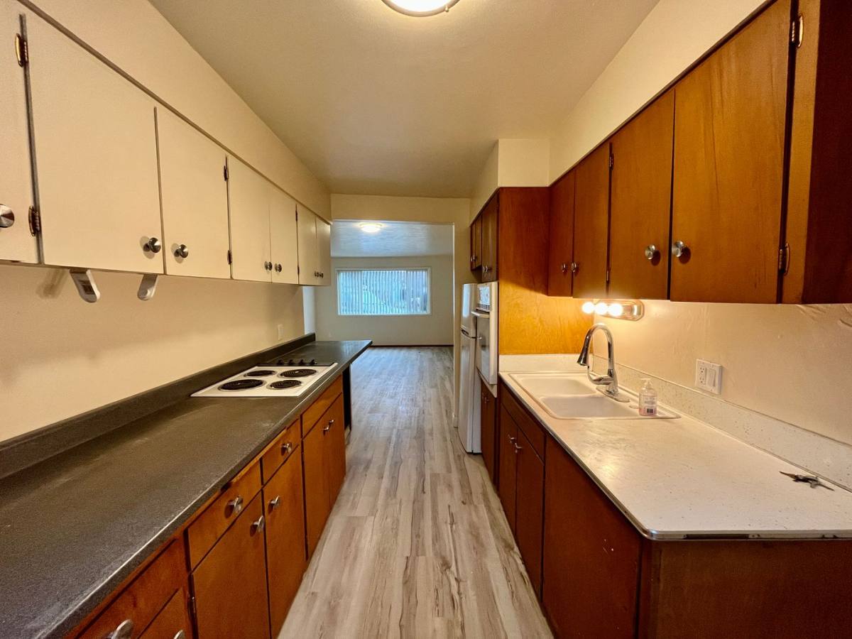 Apartment for rent at 572 W 12th Ave, Eugene, OR 97401