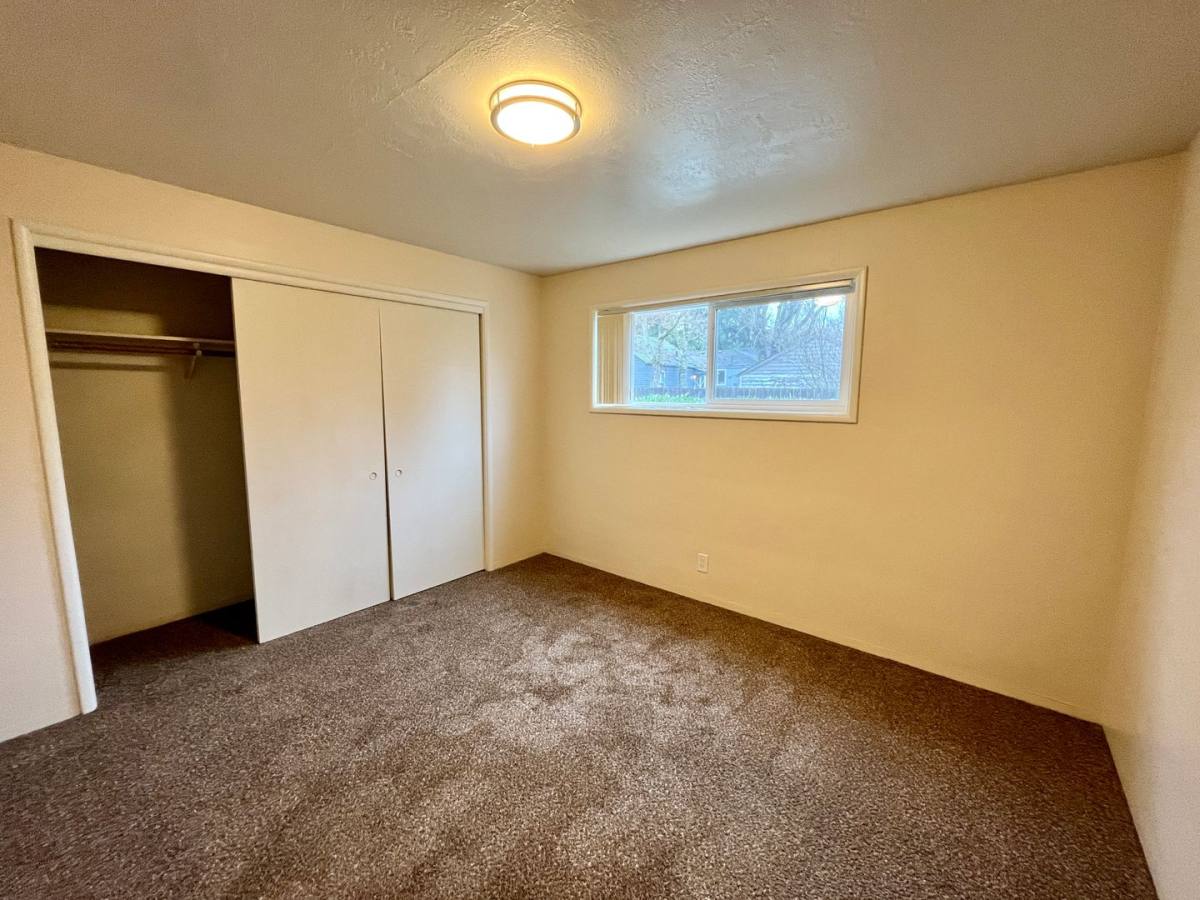 Apartment for rent at 572 W 12th Ave, Eugene, OR 97401