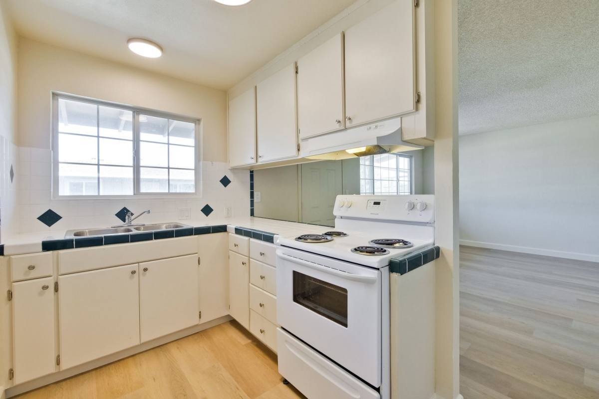 Apartment for rent at 105 Roundtable Dr, San Jose, CA 95111
