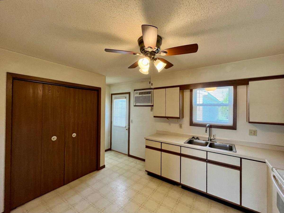 Apartment for rent at 602 Hollywood Dr, Merrill, WI 54452