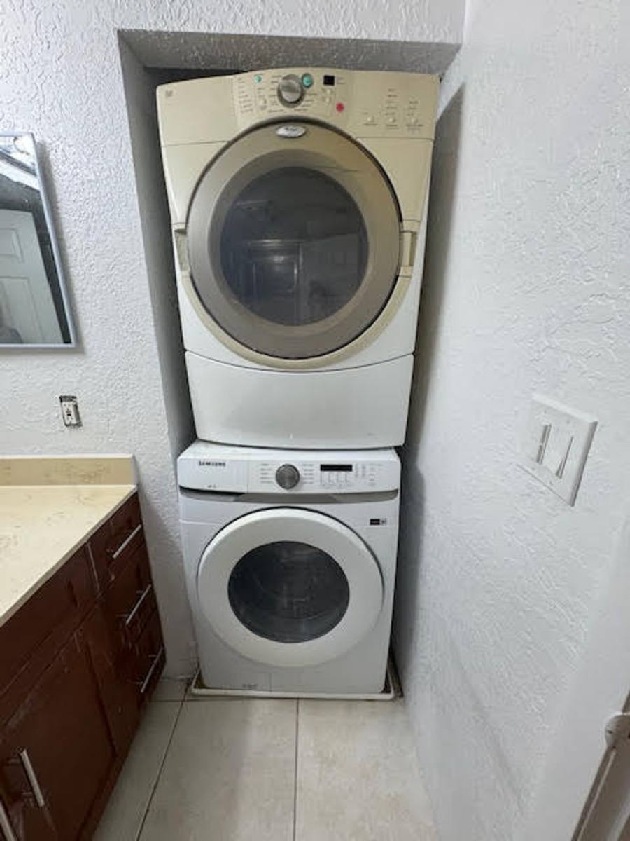 Apartment for rent at 8740 NW 40 St, Coral Springs, FL 33065