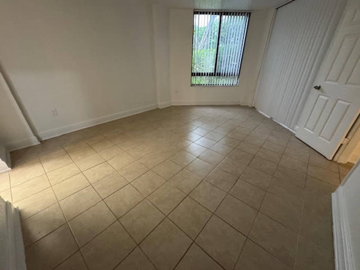 Apartment for rent at 8740 NW 40 St, Coral Springs, FL 33065
