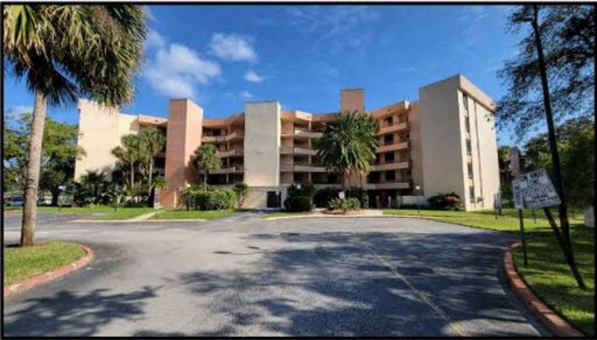 Apartment for rent at 8740 NW 40 St, Coral Springs, FL 33065