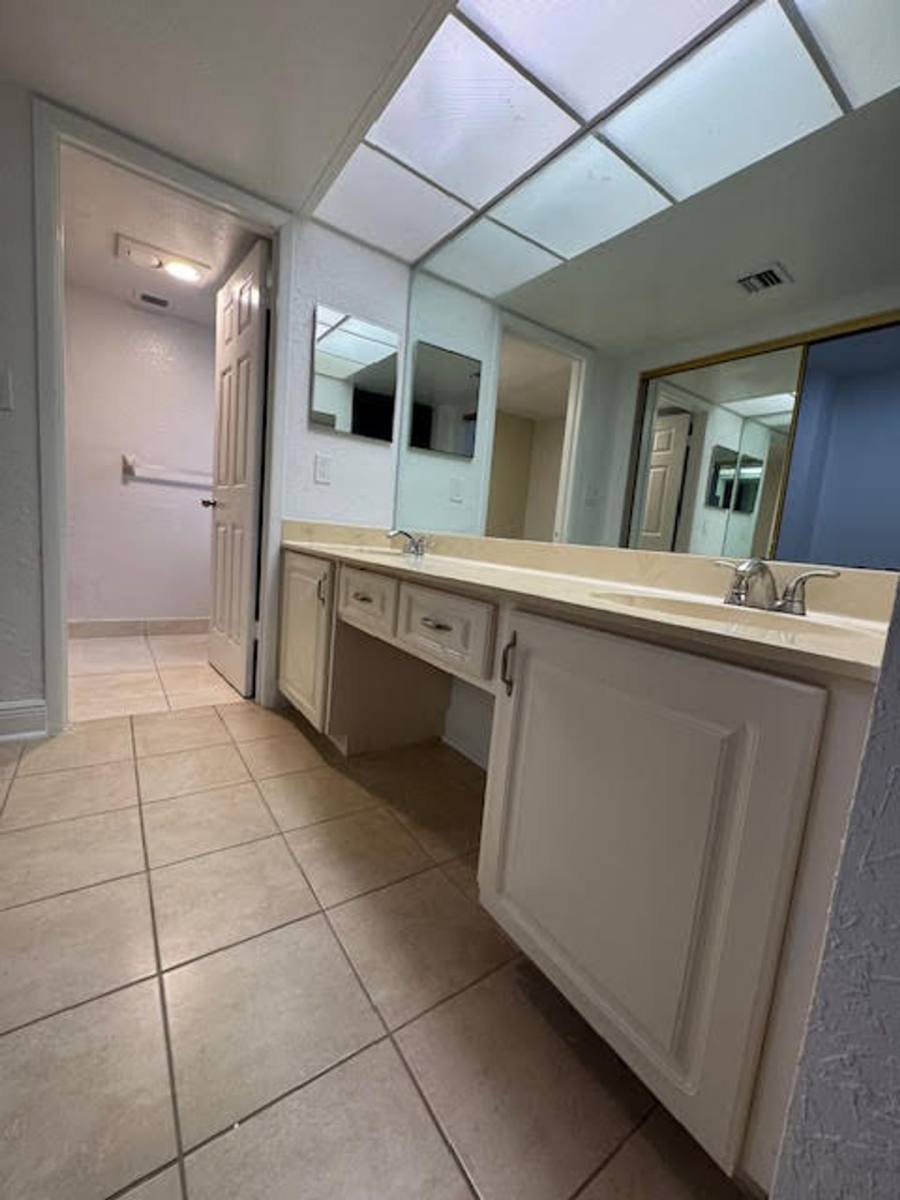Apartment for rent at 8740 NW 40 St, Coral Springs, FL 33065