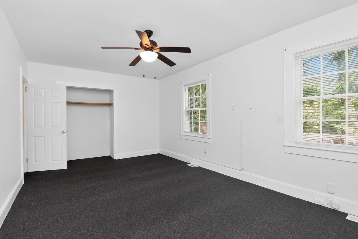 House for rent at 1952 Garibaldi Ave, Charlotte, NC 28208