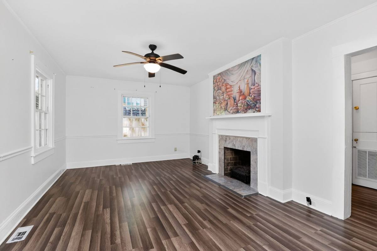 House for rent at 1952 Garibaldi Ave, Charlotte, NC 28208
