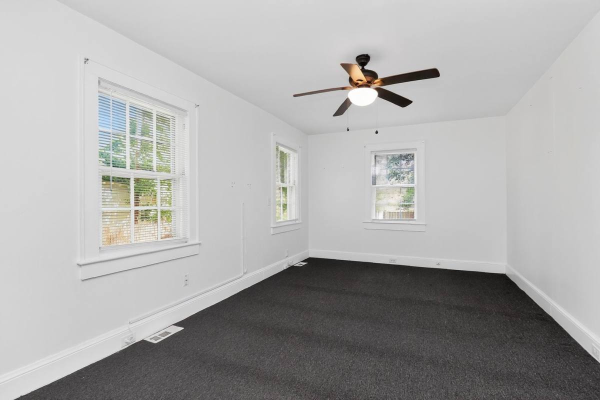 House for rent at 1952 Garibaldi Ave, Charlotte, NC 28208
