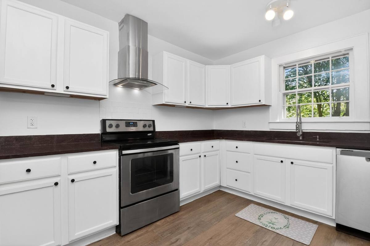 House for rent at 1952 Garibaldi Ave, Charlotte, NC 28208