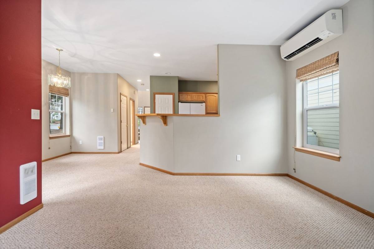 Townhouse for rent at 10618 Kingston Meadow Circle, Kingston, WA 98346