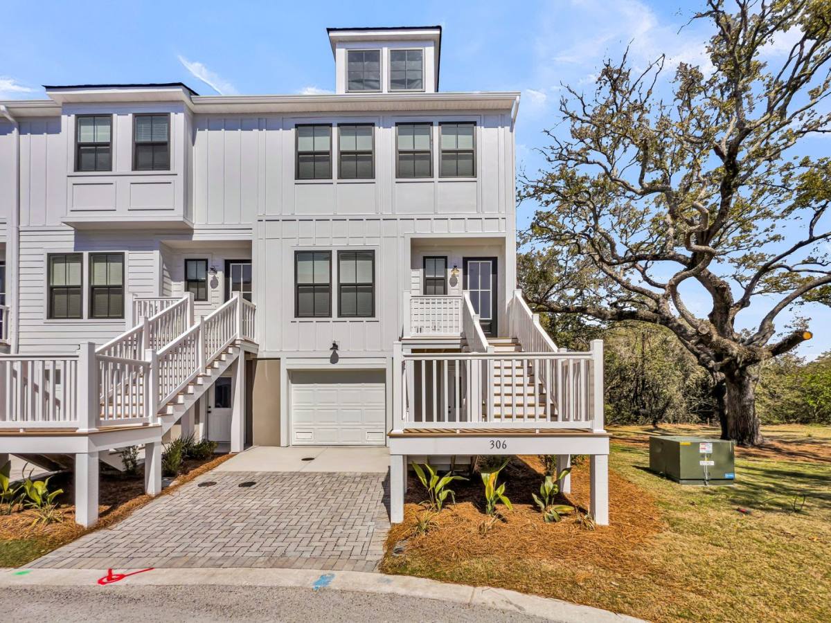 Apartment for rent at 4275 O'Hear Ave, North Charleston, SC 29405