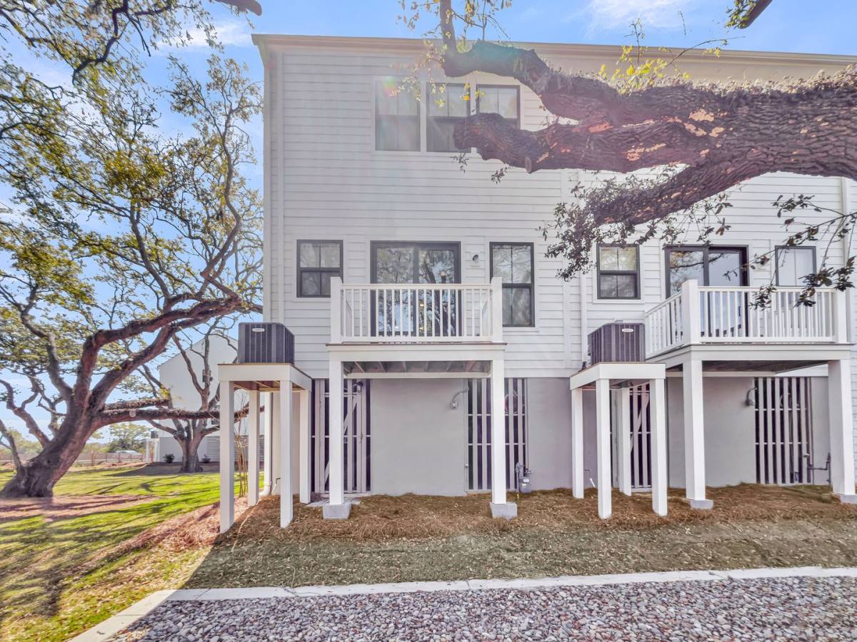 Apartment for rent at 4275 O'Hear Ave, North Charleston, SC 29405