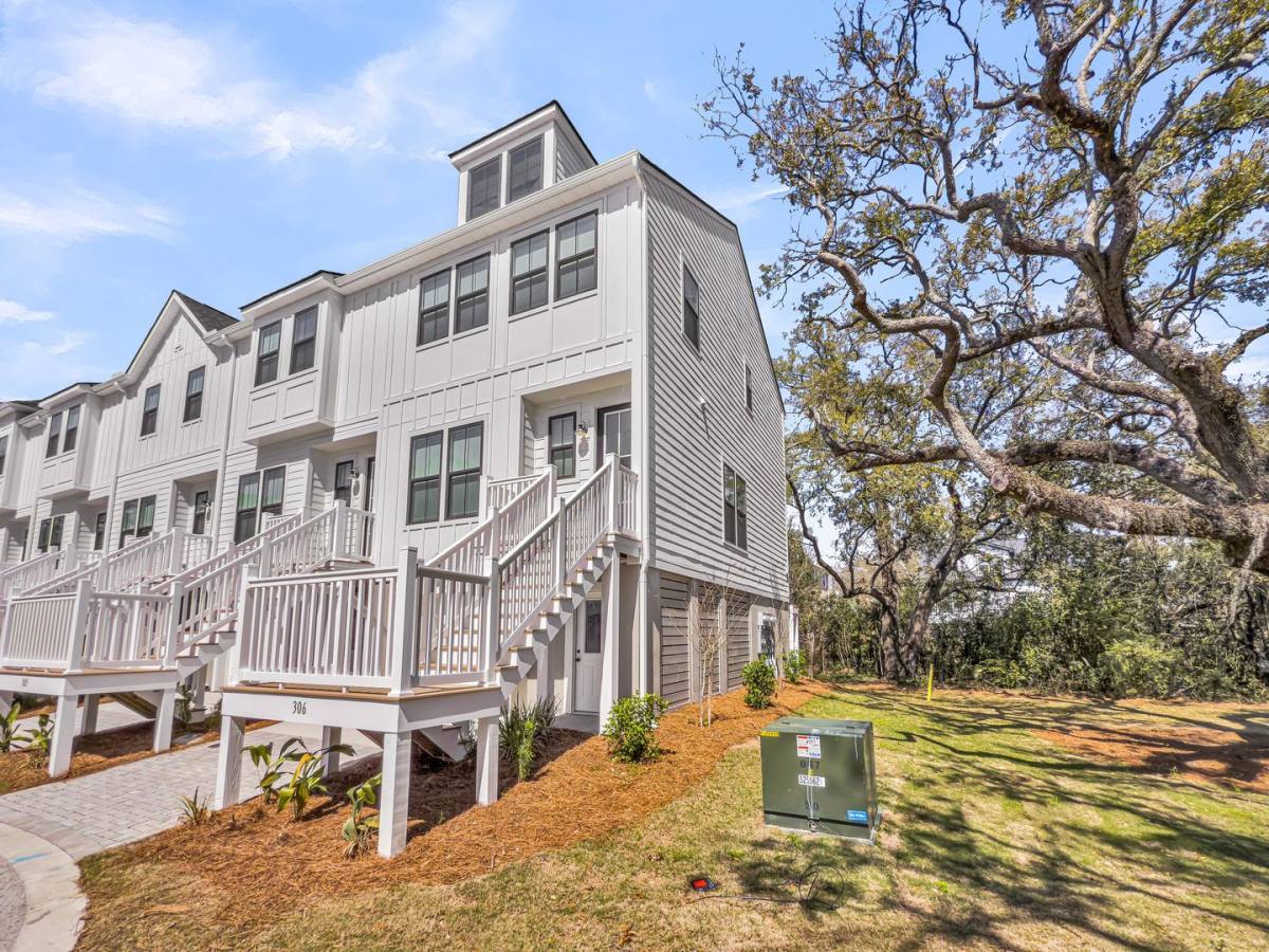 Apartment for rent at 4275 O'Hear Ave, North Charleston, SC 29405