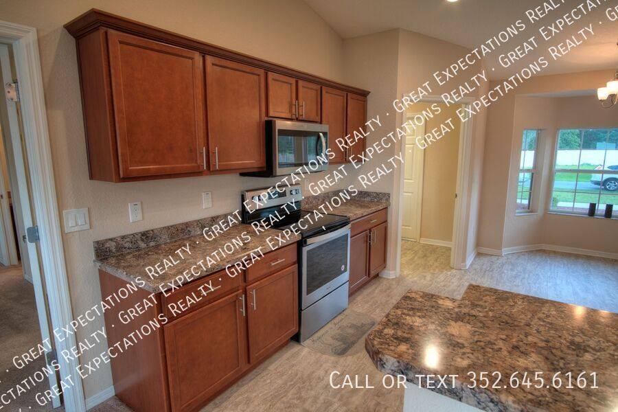 House for rent at 11302 SW 62nd Circle, Ocala, FL 34476