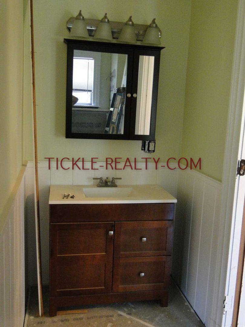 Apartment for rent at 380 Oxford St, Rochester, NY 14607