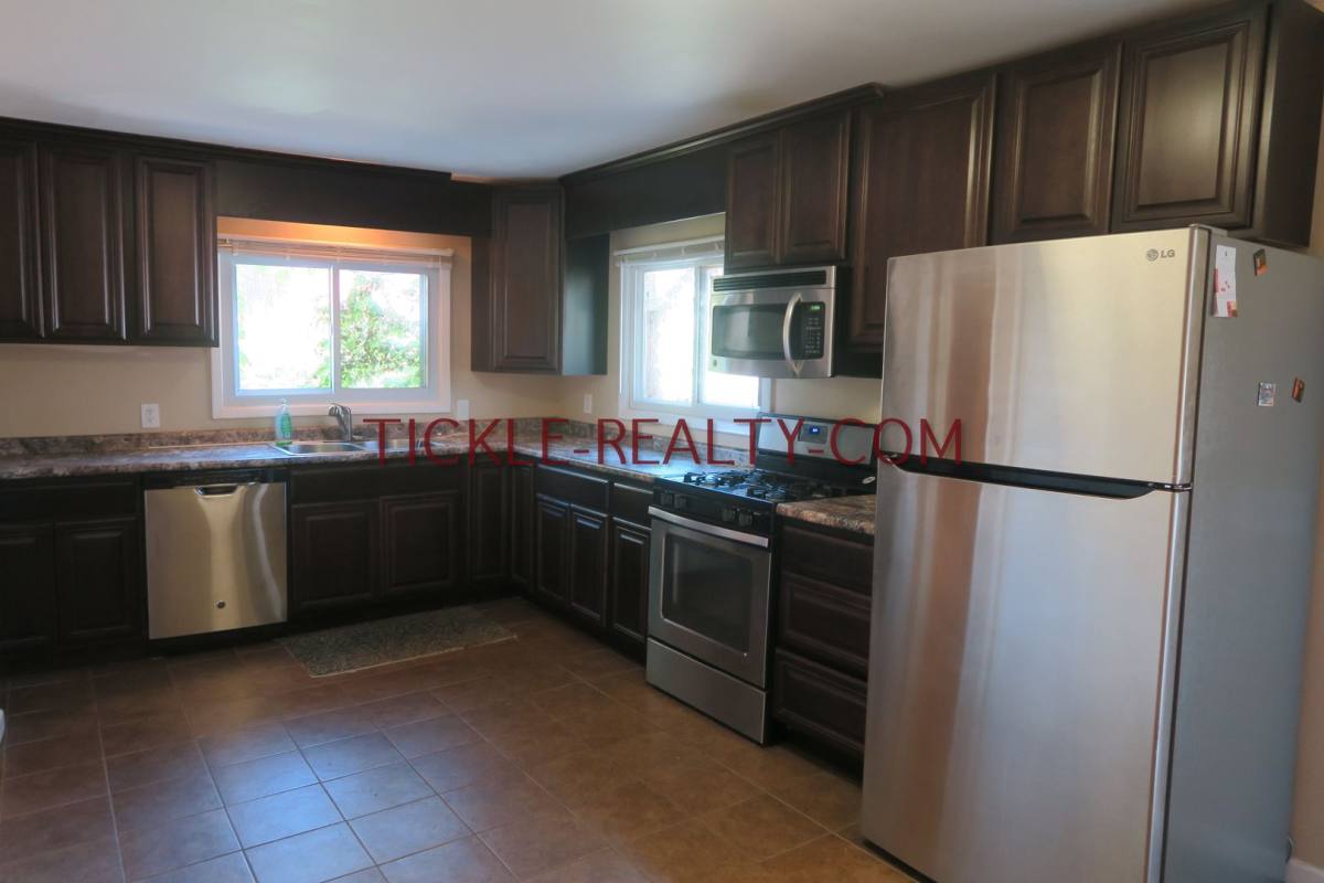 Apartment for rent at 380 Oxford St, Rochester, NY 14607