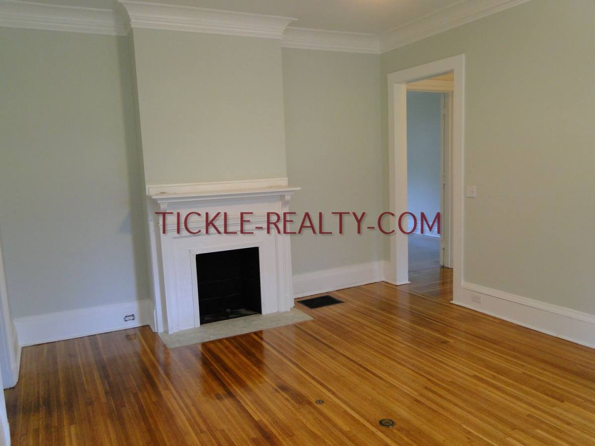 Apartment for rent at 380 Oxford St, Rochester, NY 14607