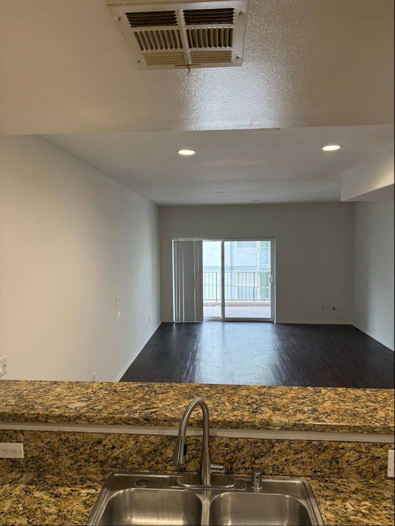 Apartment for rent at 689 S Berendo St, Los Angeles, CA 90005