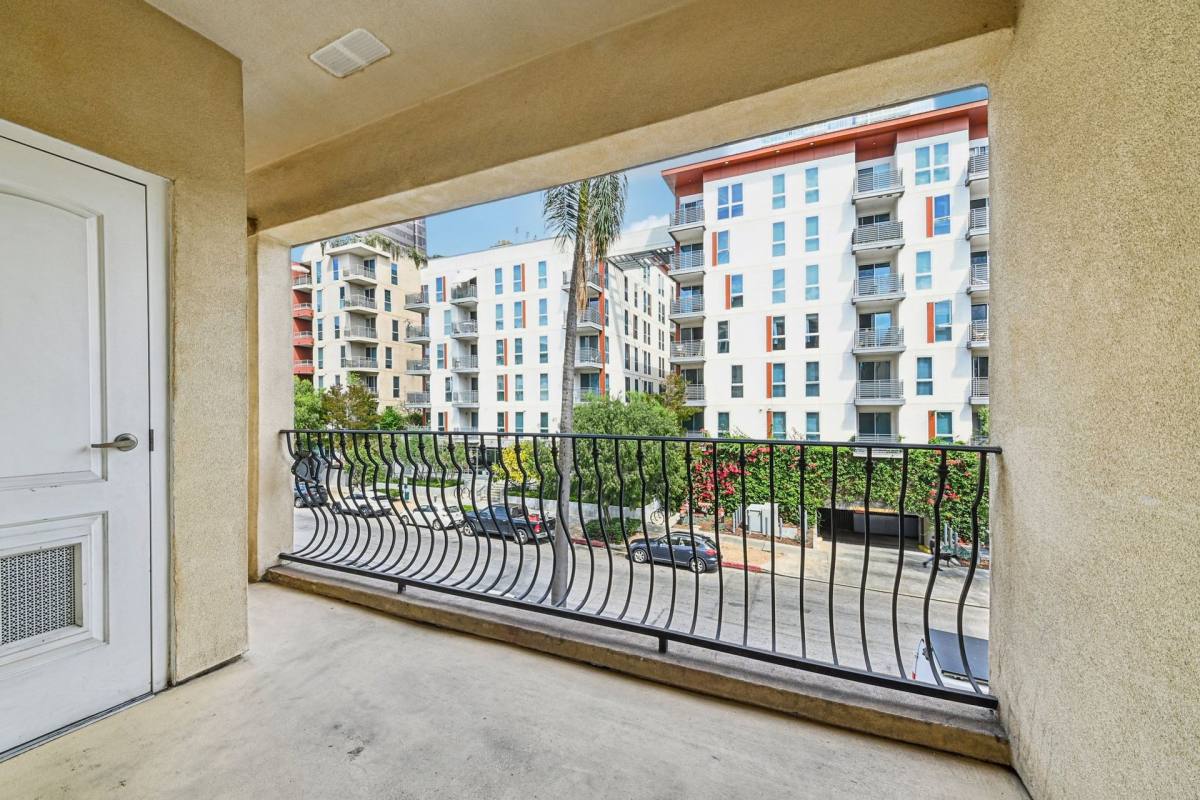 Apartment for rent at 689 S Berendo St, Los Angeles, CA 90005
