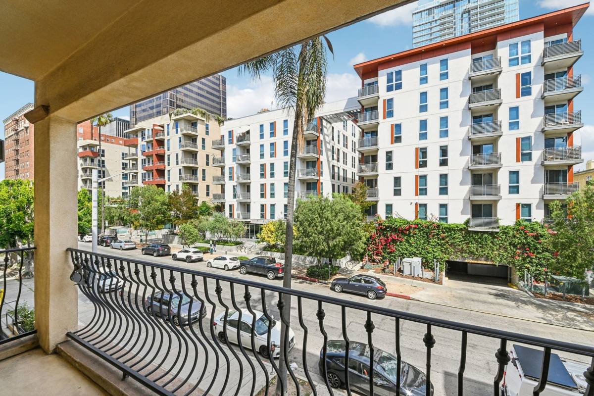 Apartment for rent at 689 S Berendo St, Los Angeles, CA 90005