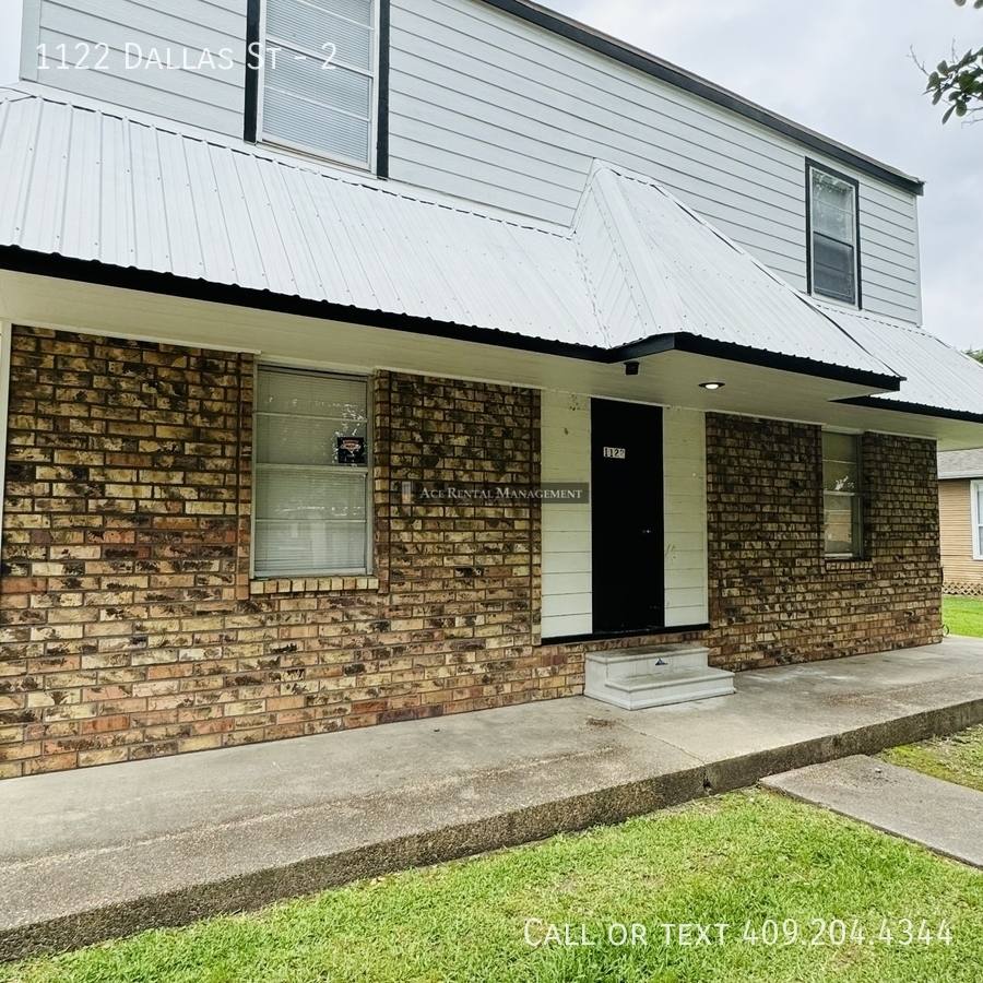 Apartment for rent at 1122 Dallas St #2, Port Neches, TX 77651