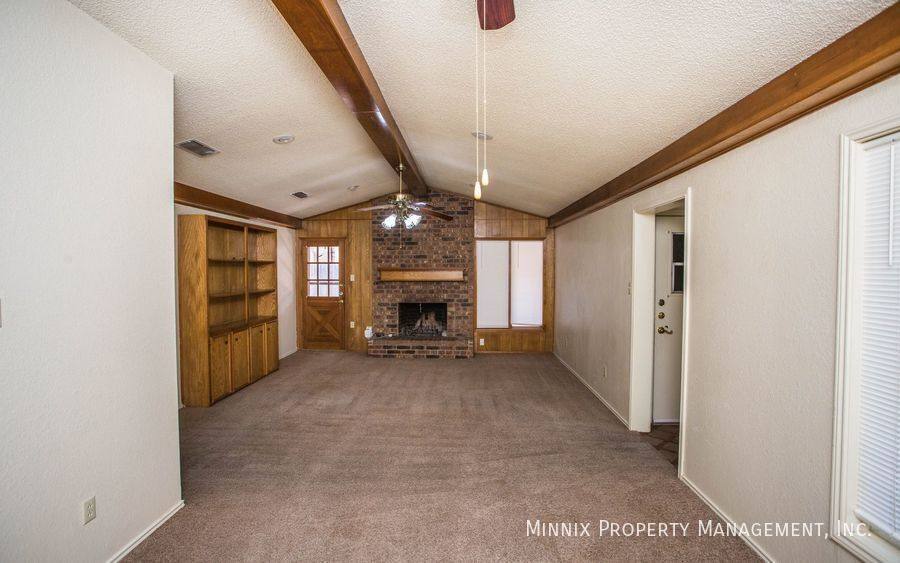 Townhouse for rent at 5807 2nd St, Lubbock, TX 79416