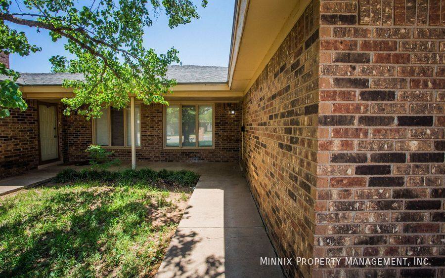 Townhouse for rent at 5807 2nd St, Lubbock, TX 79416