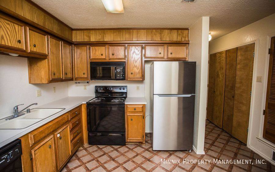 Townhouse for rent at 5807 2nd St, Lubbock, TX 79416