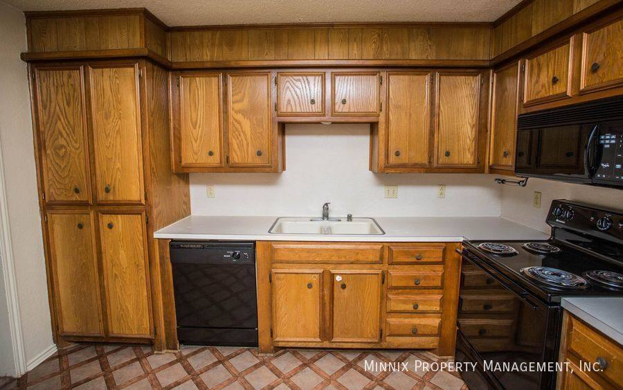 Townhouse for rent at 5807 2nd St, Lubbock, TX 79416