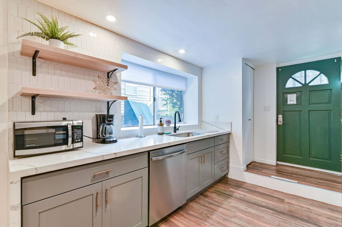 Apartment for rent at 823 Nob Hill Ave N, Seattle, WA 98109