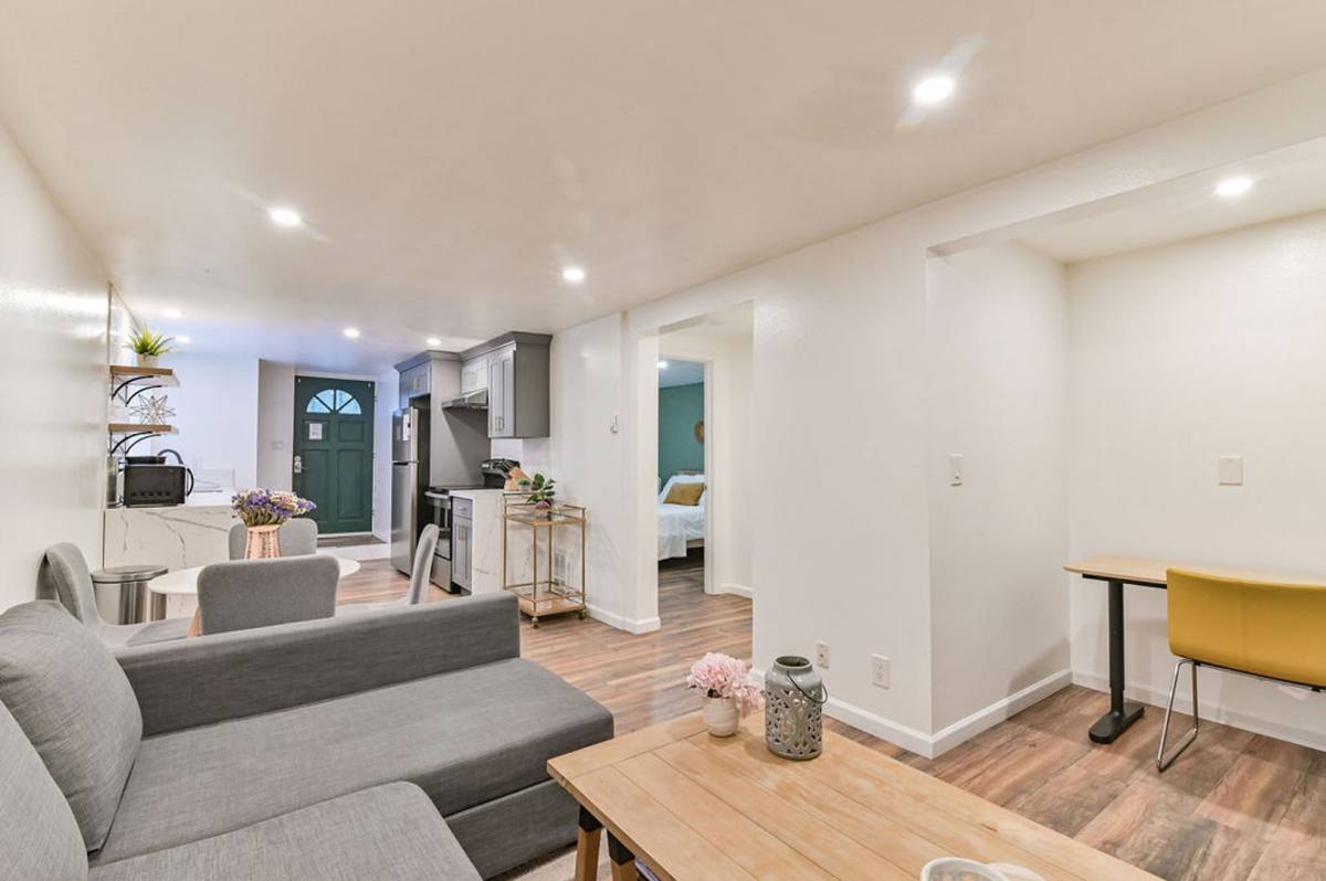 Apartment for rent at 823 Nob Hill Ave N, Seattle, WA 98109