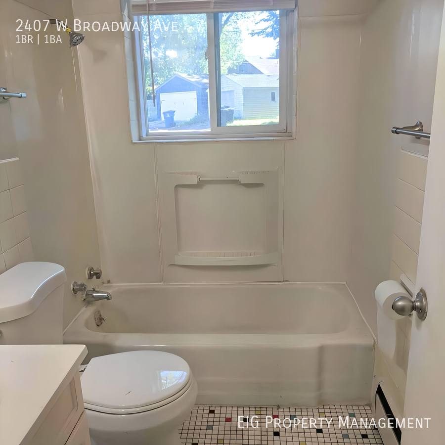 Apartment for rent at 2407 W Broadway Ave #7, Minneapolis, MN 55411
