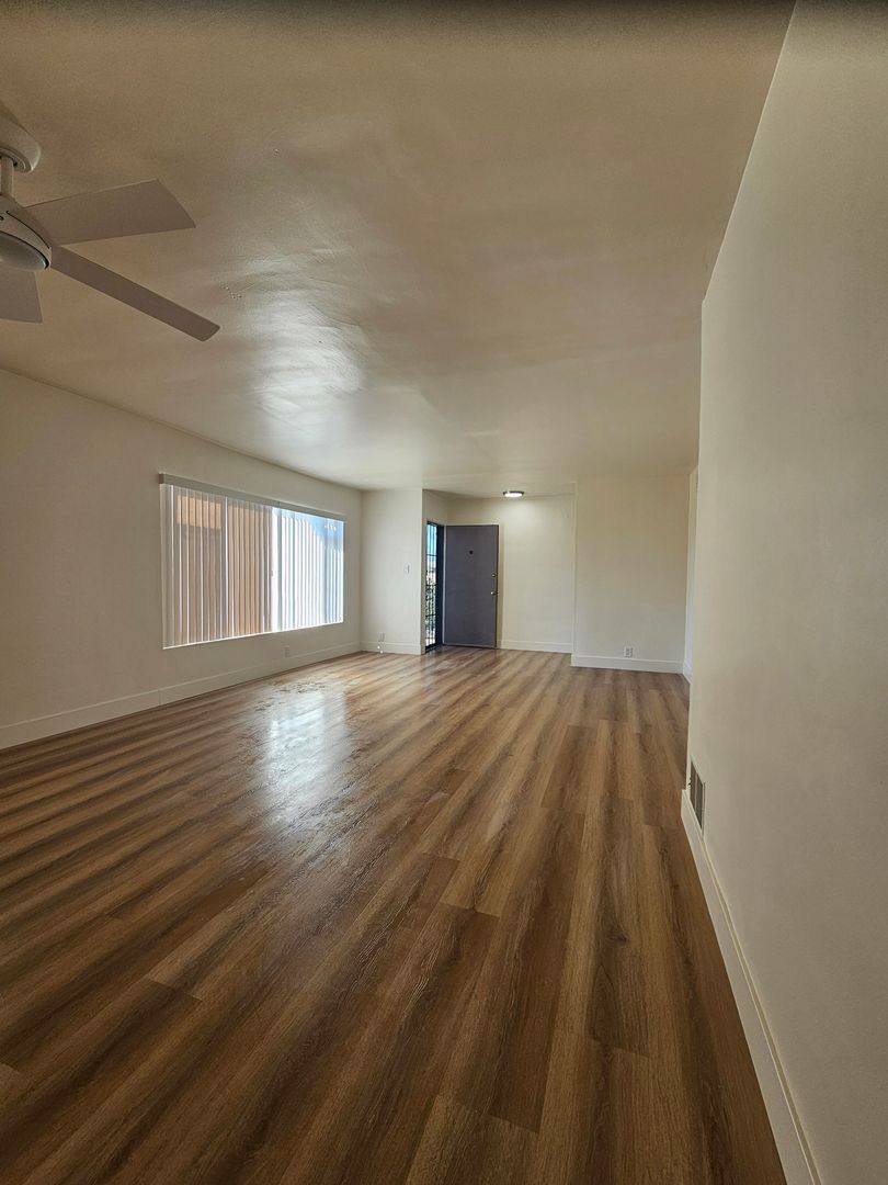 Apartment for rent at 3836 Lockland Dr, Los Angeles, CA 90008