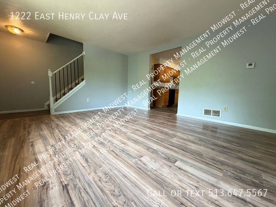 Apartment for rent at 1222 E Henry Clay Ave, Covington, KY 41011