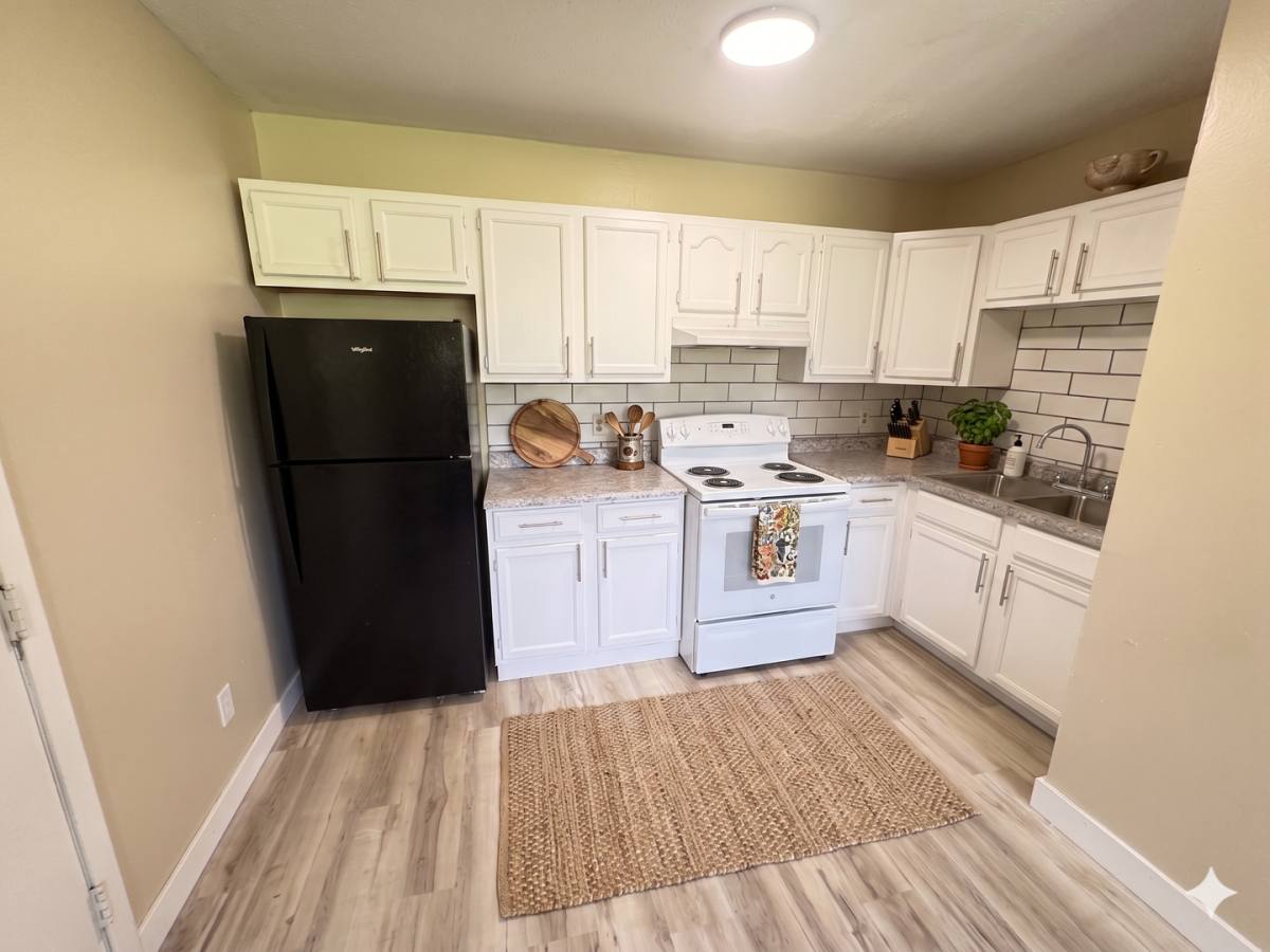 Apartment for rent at 1125 Dixon Dr, Waterloo, IA 50701