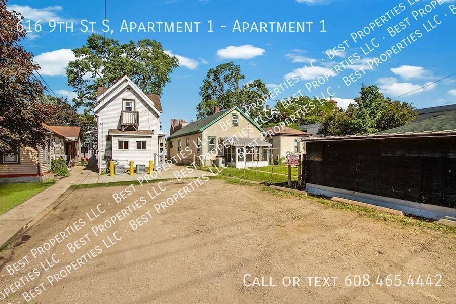 Apartment for rent at 616 9th St S #1, La Crosse, WI 54601