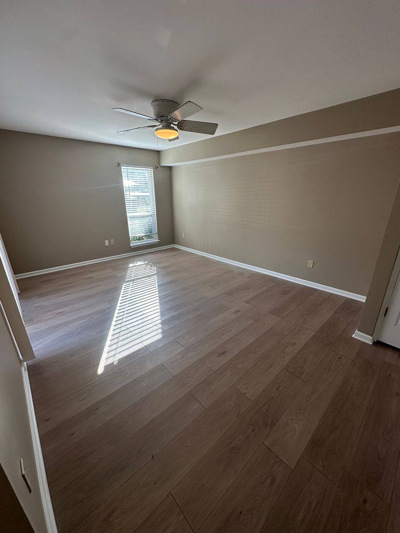 Condo for rent at 6770 Enchanted Oak Place, Memphis, TN 38120