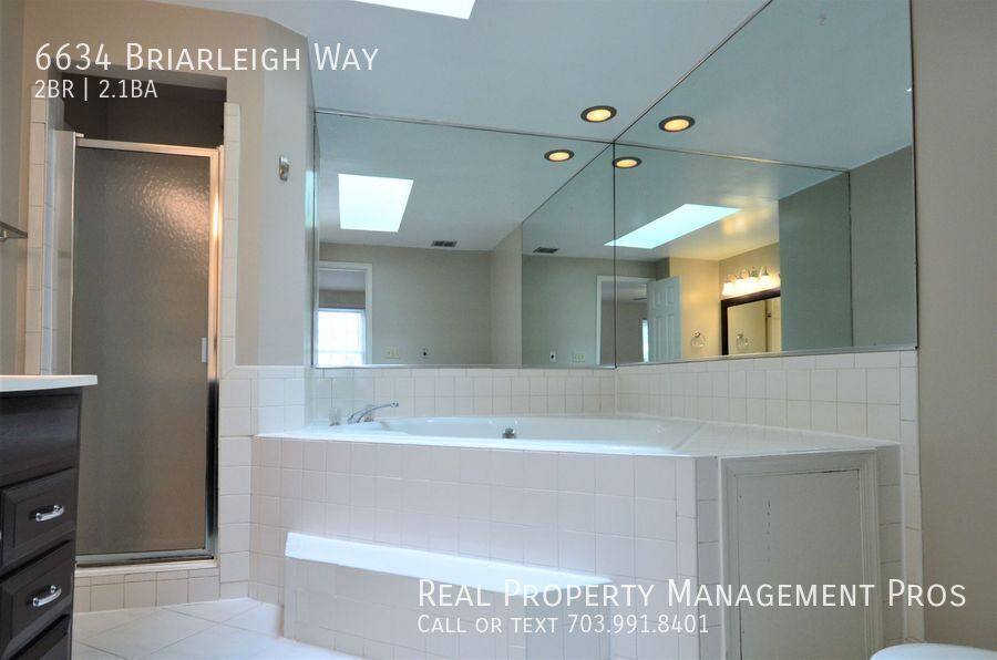 Townhouse for rent at 6634 Briarleigh Way, Alexandria, VA 22315