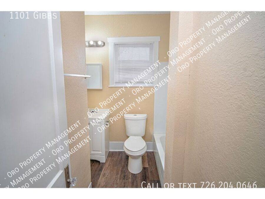 House for rent at 1101 Gibbs, San Antonio, TX 78202