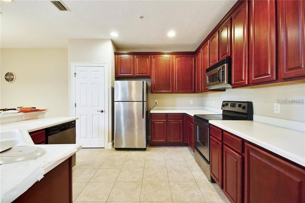 Townhouse for rent at 7118 Regina Way, Orlando, FL 32819
